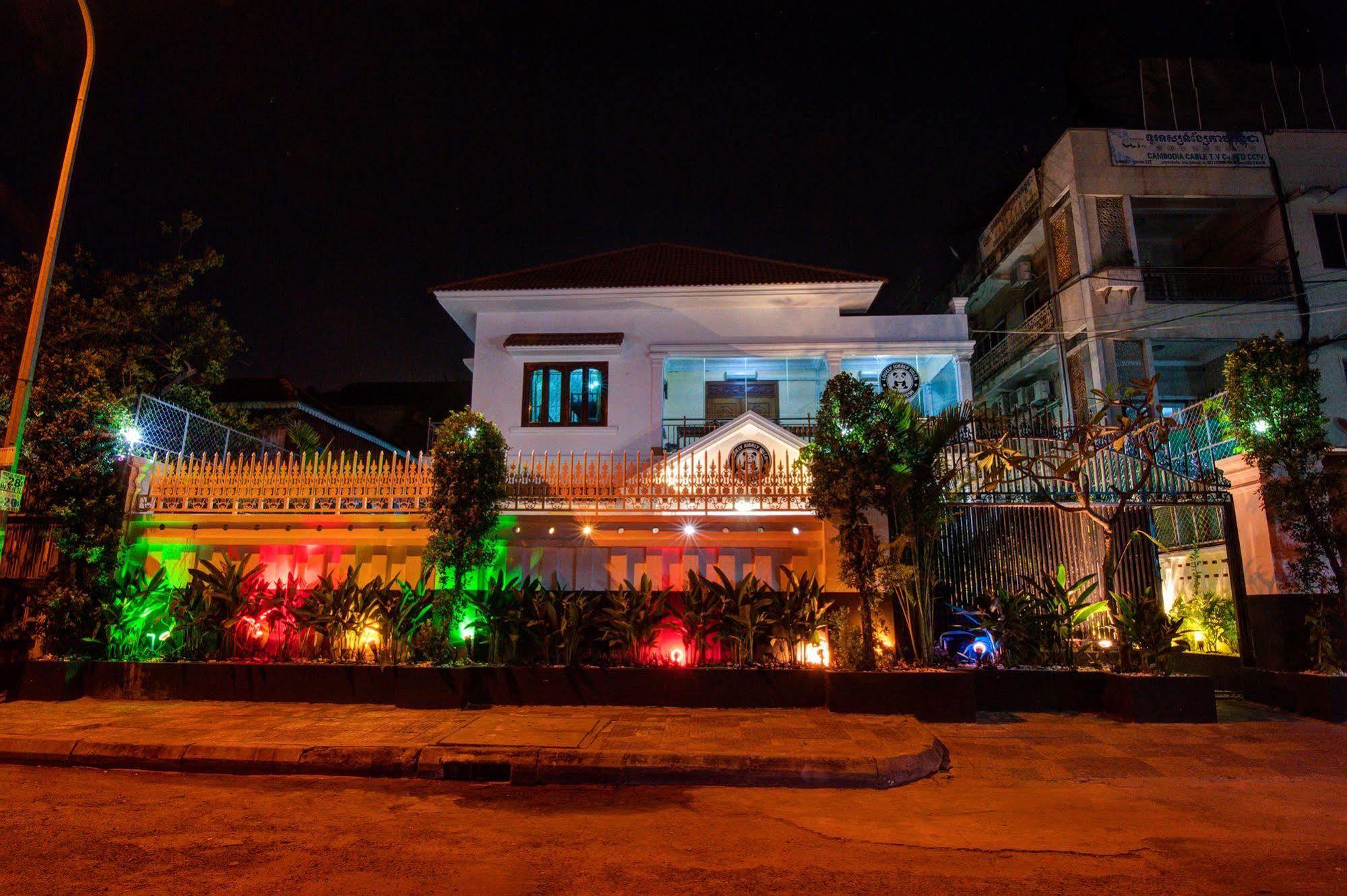 Lovely Jubbly Villa Phnom-Penh Buitenkant foto